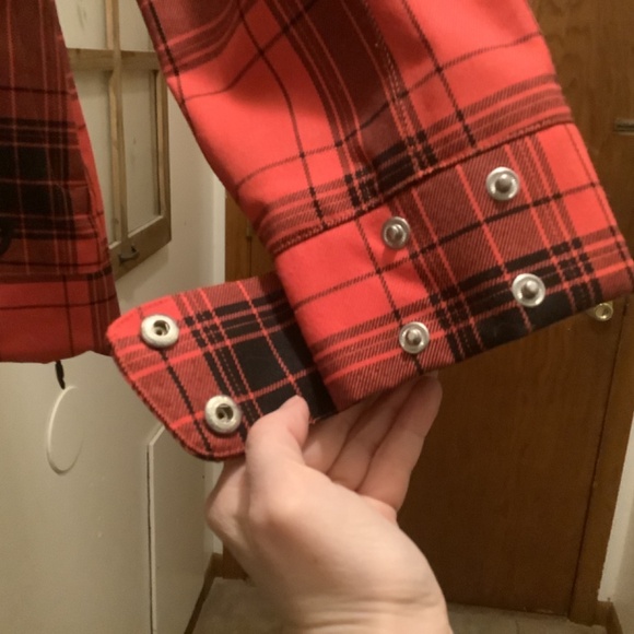 Burton Ruby Red Ski and Snowboard Jacket - Picture 8 of 8